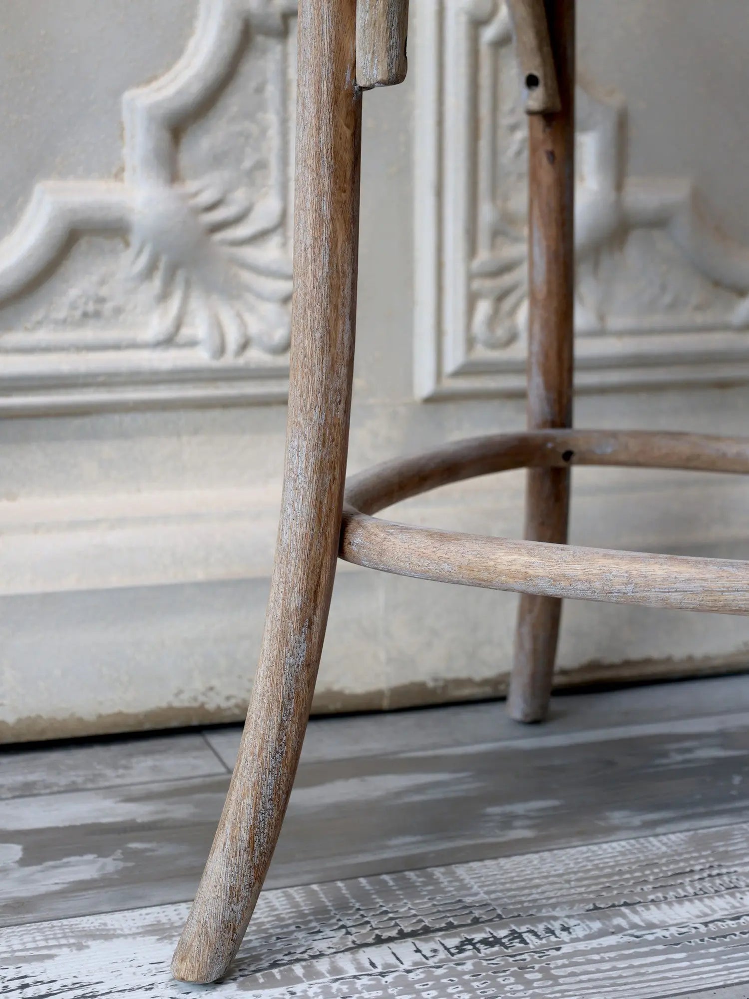 Félicie - Tabouret de bar avec siège et dossier en osier Chic Antique