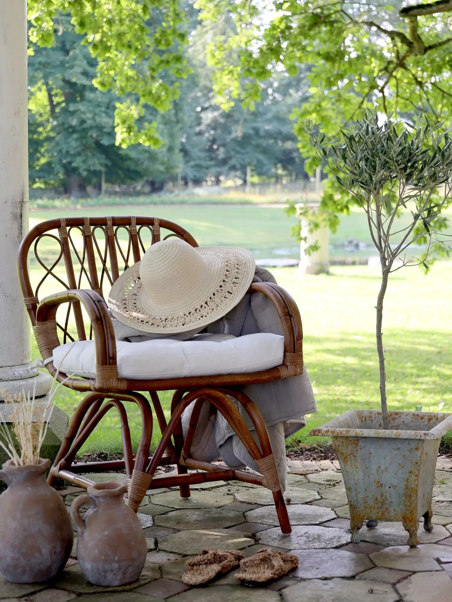 Marguerite - Chaise en rotin avec coussin Chic Antique